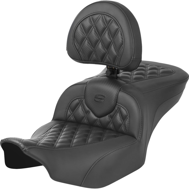 SADDLEMEN RoadSofa* Seat – with Backrest – Carbon Fiber – Lattice Stitch – FLTR/FLHX ’23-’24 823-07-206B0