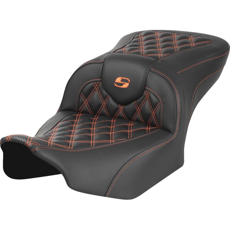 SADDLEMEN RoadSofa* Seat – without Backrest – Carbon Fiber – Orange Stitch – FL/FX ’23-’24 823-07-20603