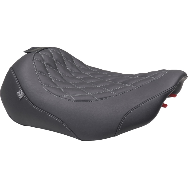 MUSTANG Wide Tripper* Seat – Solo – Dark Brown/Gun Metal Stitching – FLT/FLH ’23-’25 89503GM