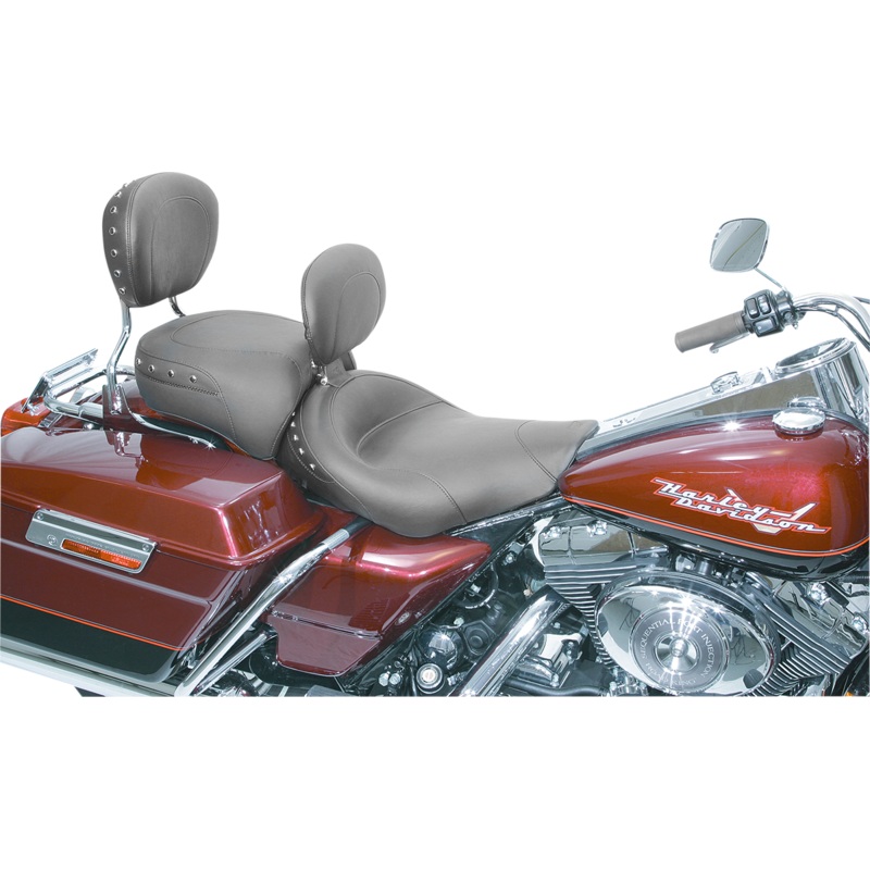 MUSTANG Wide Solo Seat – With Backrest – Black – Studded W/Concho – Road King ’97-’07 79102
