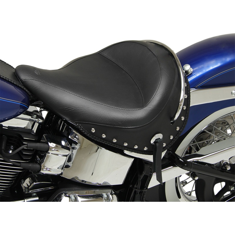 MUSTANG Wide Studded Deluxe Solo Seat 76231