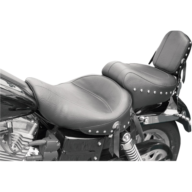 MUSTANG Wide Studded Seat – Dyna ’04-’05 75109