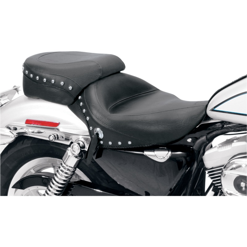 MUSTANG Wide Studded Solo Seat – XL ’04+ 76153