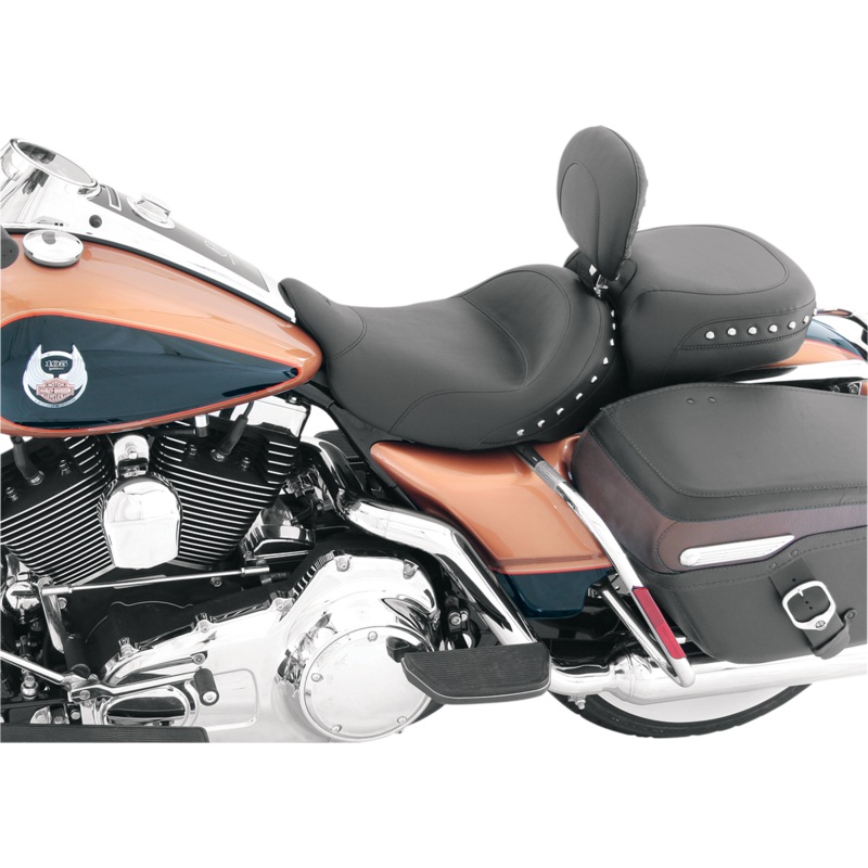 MUSTANG Wide Solo Seat – With Backrest – Black – Studded W/Concho – FL ’08+ 79602
