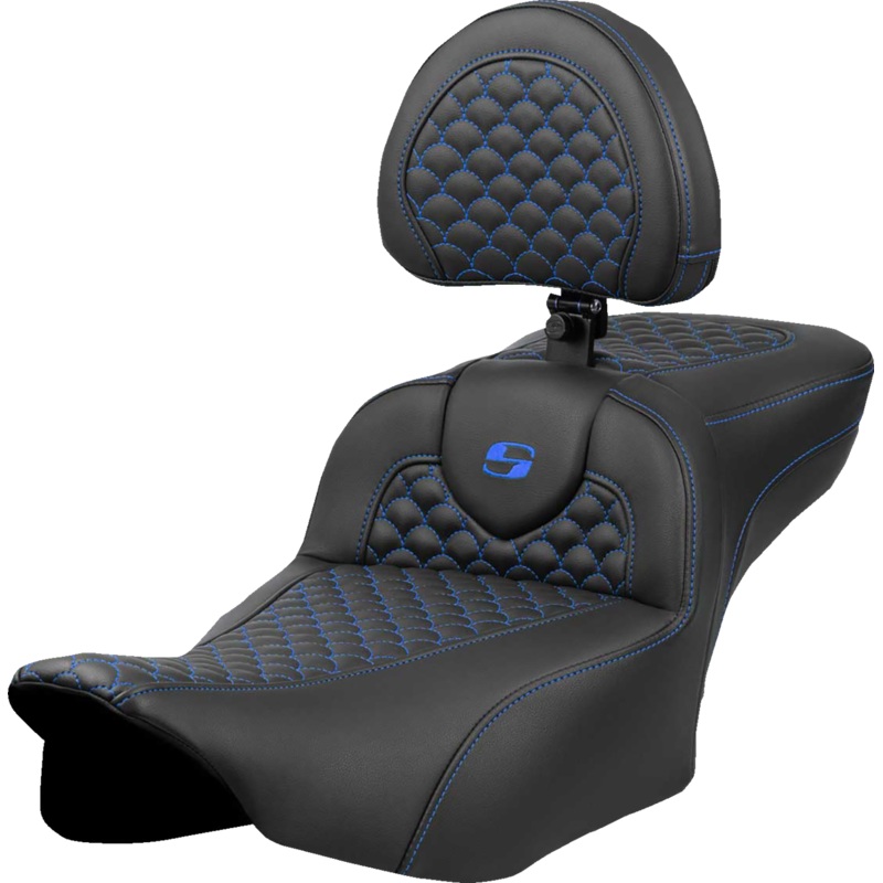 SADDLEMEN Roadsofa* Extended Reach Seat – Dragon Scale Stitch – Blue Stitch – w/ Backrest – FLTR/FLHX ’23-’24 823-07-209B1